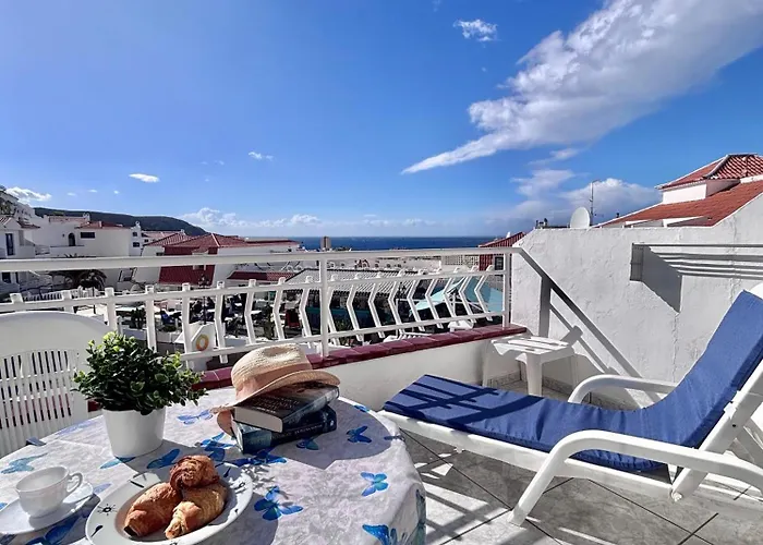 Cindy Golden Bay Seaview Terrace Apartment *
